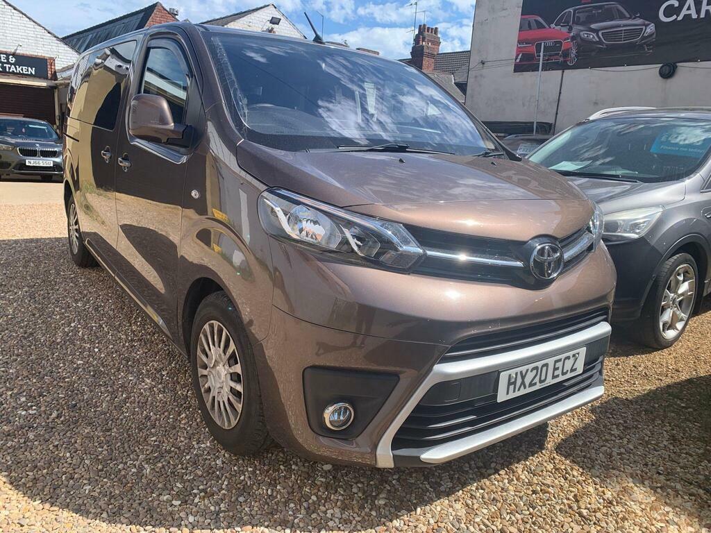 Toyota Proace Verso 1.5D Shuttle Medium Mpv Mwb Euro 6 S S Brown