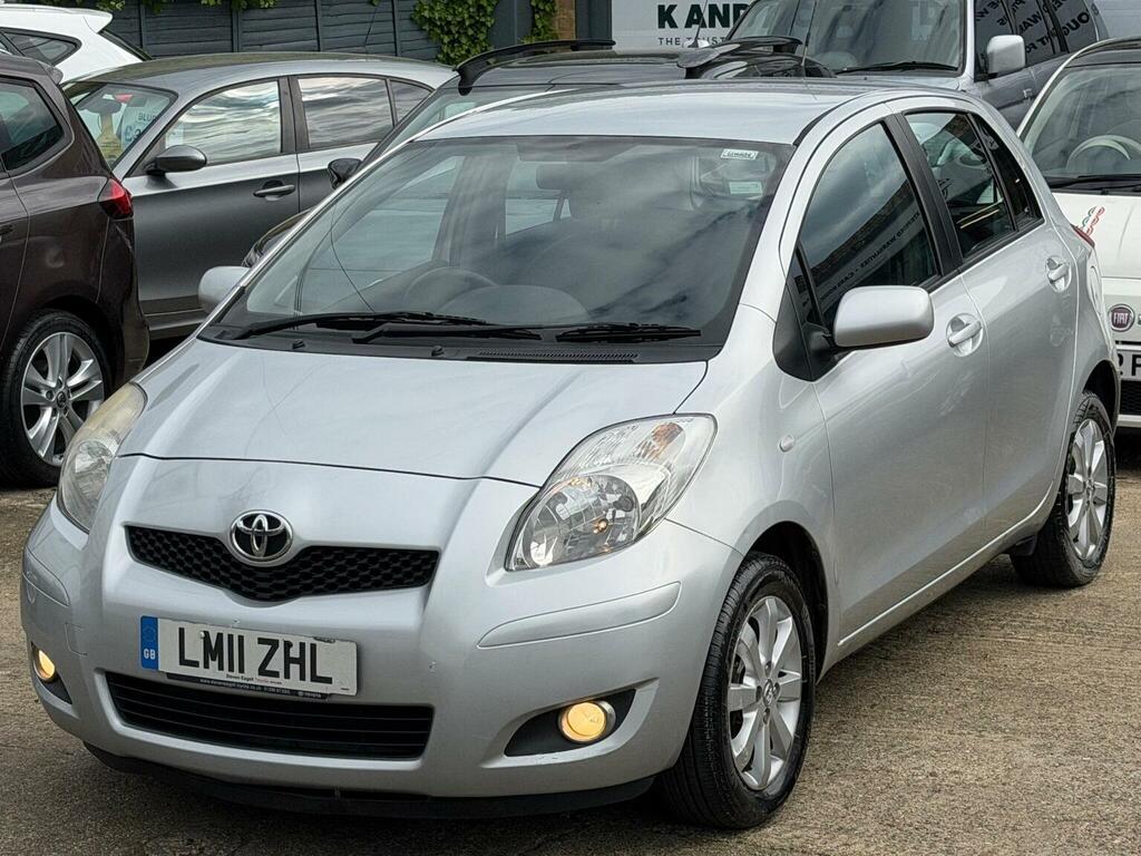 Toyota Yaris Hatchback 1.33 Dual Vvt-i T Spirit Euro 5 Ss LM11ZHL Silver #4