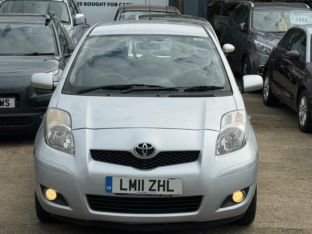 Toyota Yaris Hatchback 1.33 Dual Vvt-i T Spirit Euro 5 Ss LM11ZHL Silver #3