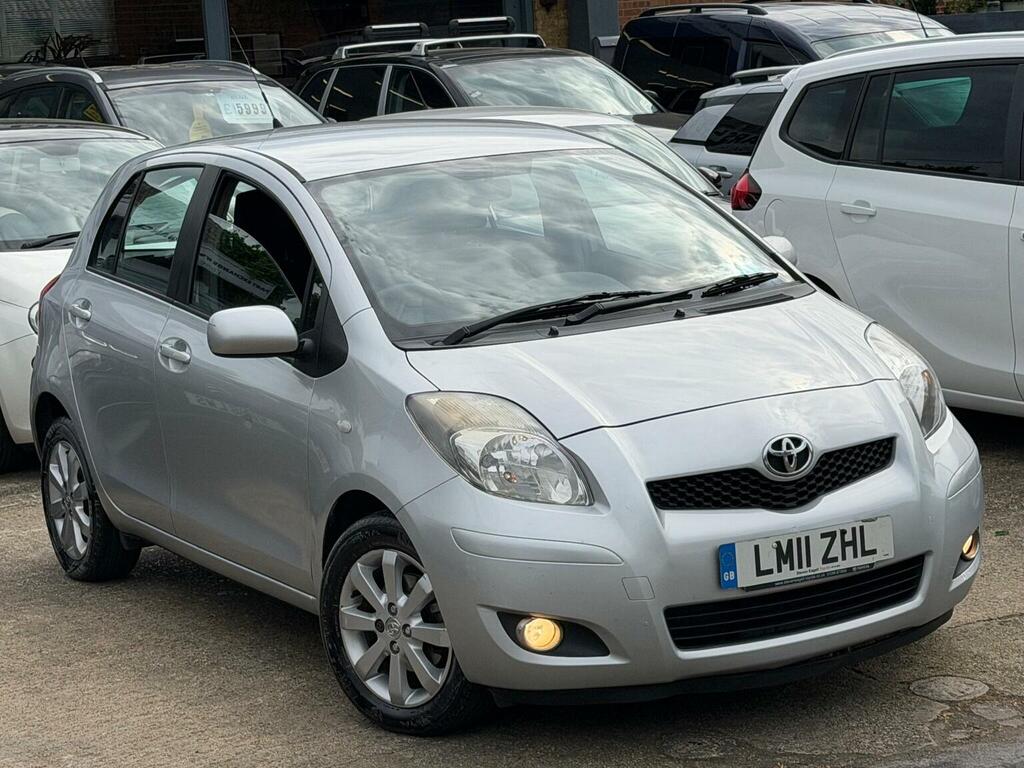 Toyota Yaris Hatchback 1.33 Dual Vvt-i T Spirit Euro 5 Ss Silver