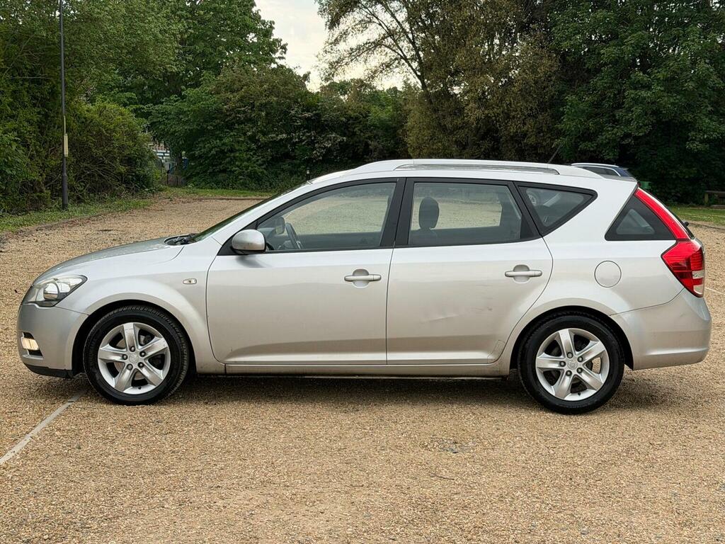 Kia Ceed Estate 1.6 Crdi 2 Sports Wagon Euro 5 20 AO12NWS Silver #5
