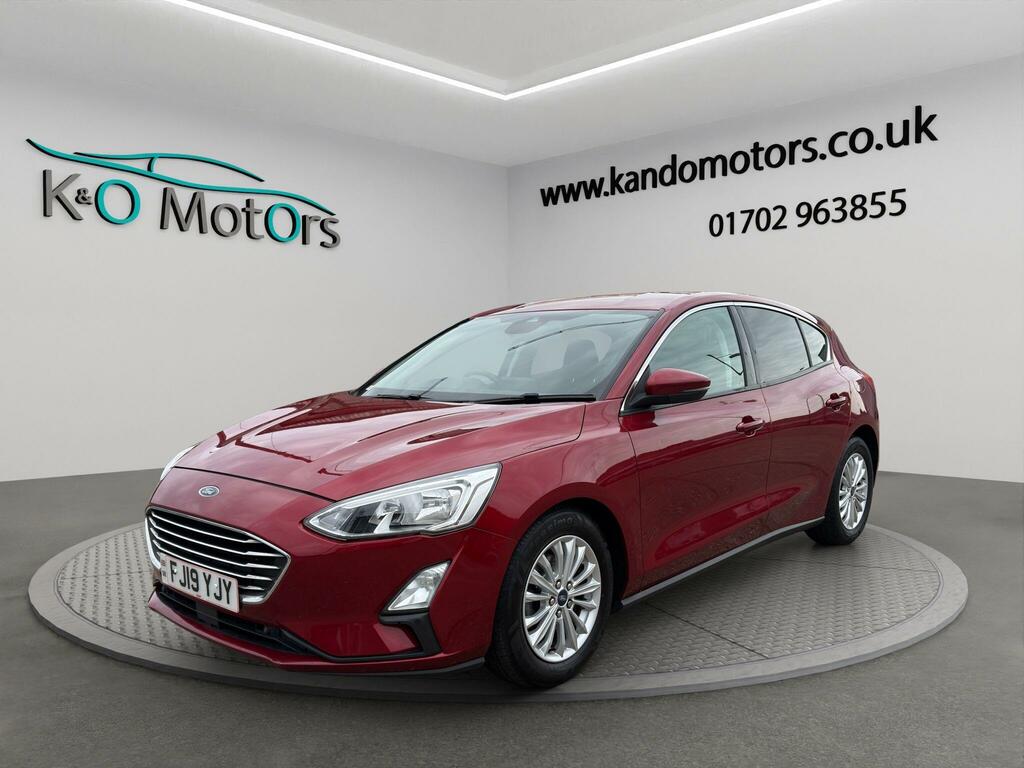 Ford Focus 1.0T Ecoboost Titanium Euro 6 Ss Red