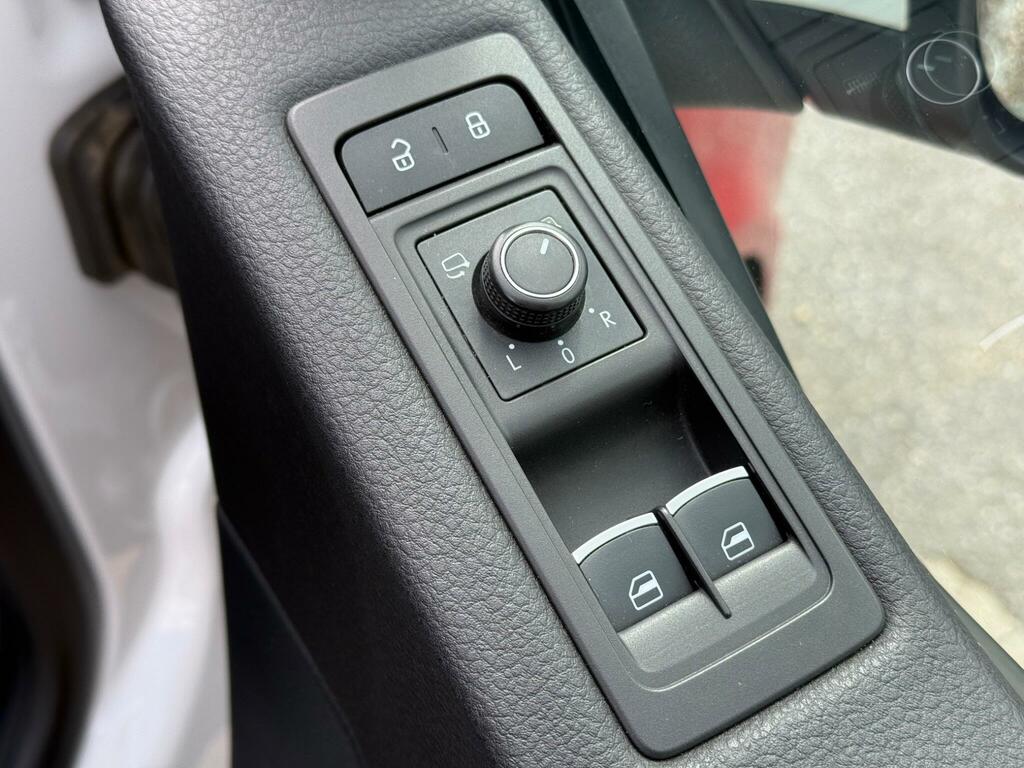 Volkswagen Caravelle 2L Executive Grey #38