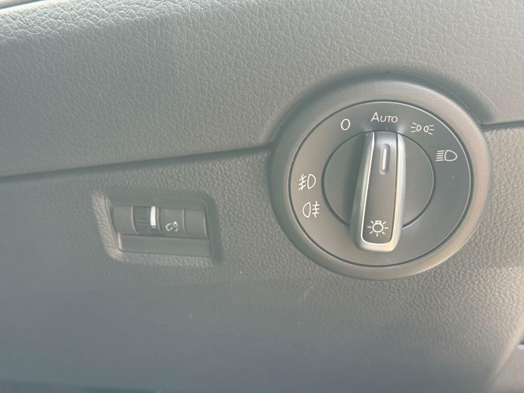 Volkswagen Caravelle 2L Executive Grey #36