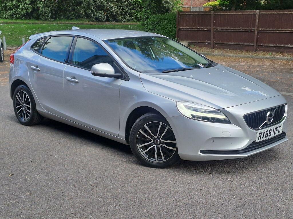Volvo V40 2019 Silver