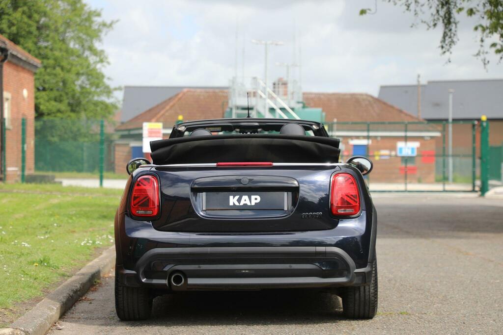 Mini Convertible Cooper Exclusive 1.5 Cooper Exclusive Steptronic E Black #6