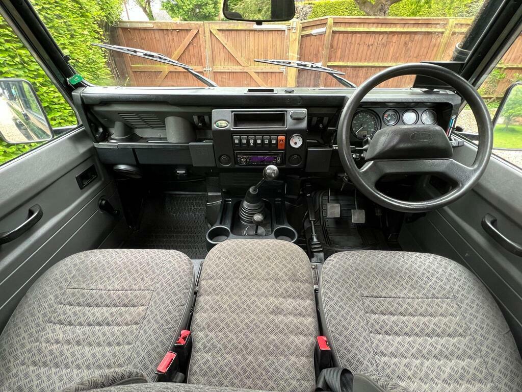 Land Rover Defender 110 Blue #17
