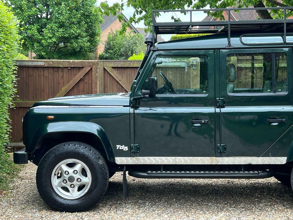 Land Rover Defender 110 Blue #43