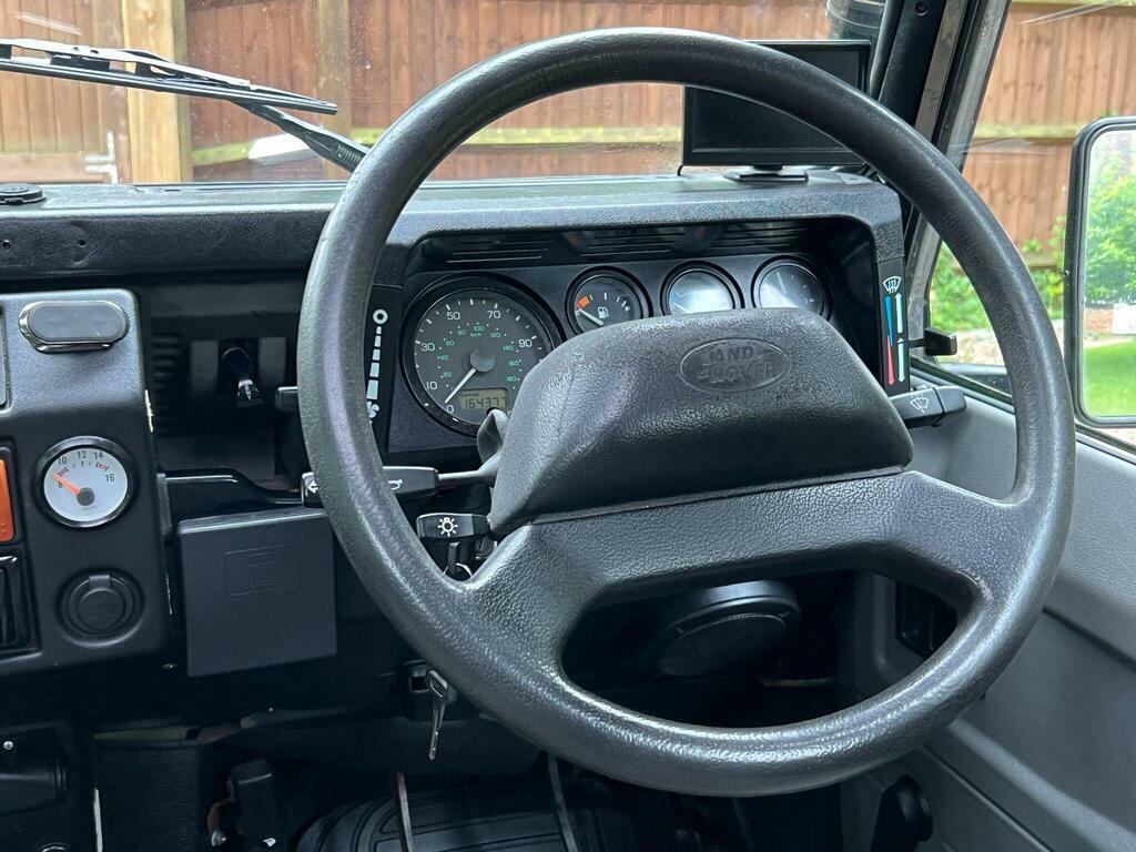 Land Rover Defender 110 Blue #32