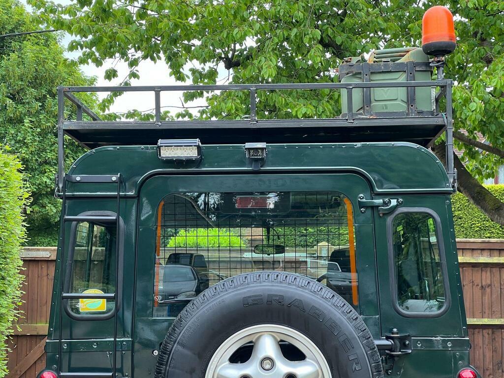 Land Rover Defender 110 Blue #51