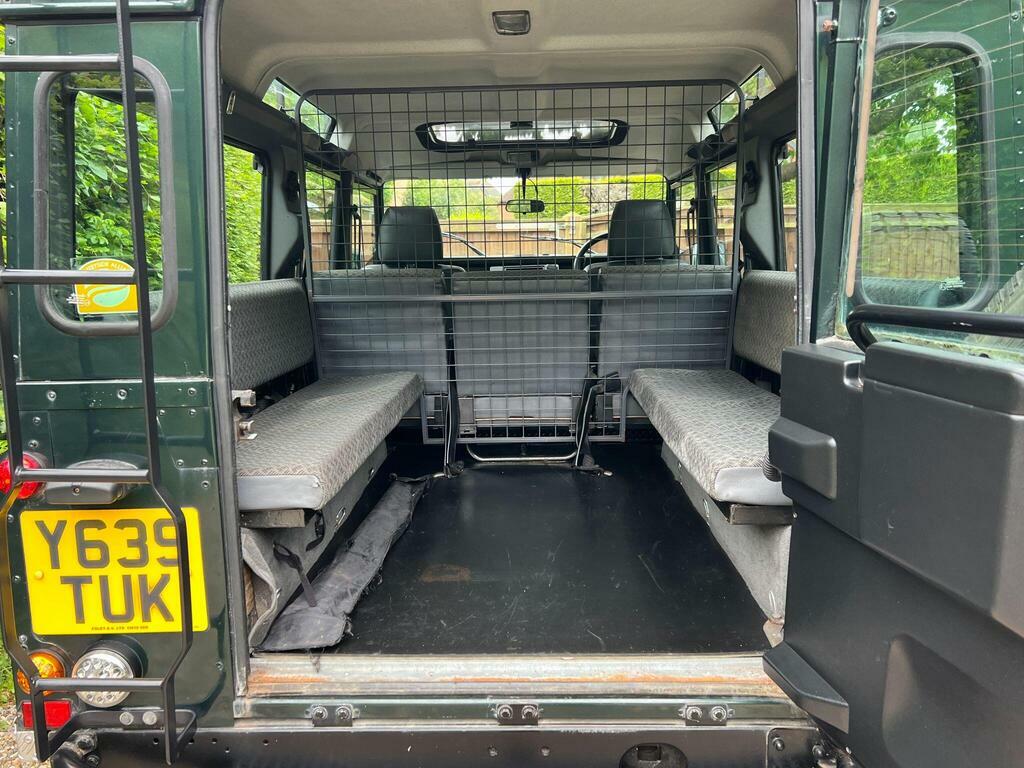 Land Rover Defender 110 Blue #16