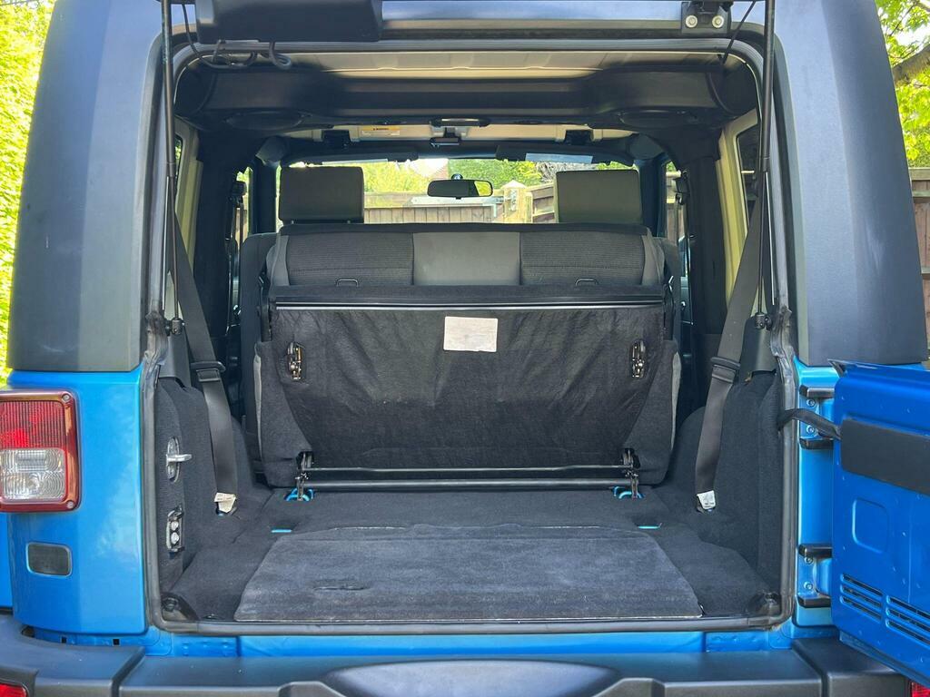 Jeep Wrangler Crd Sahara Unlimited Black #36
