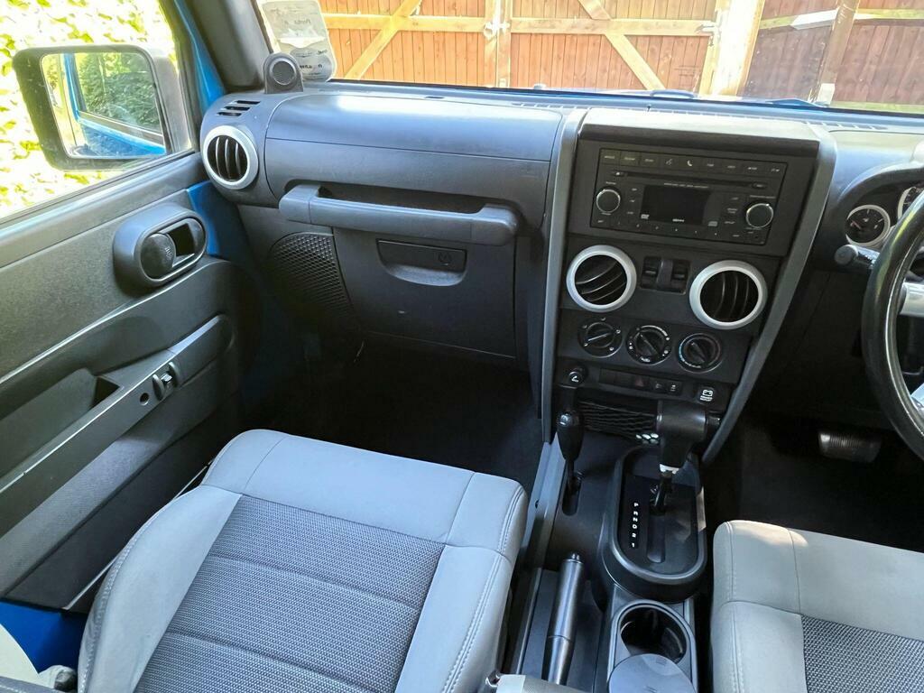 Jeep Wrangler Crd Sahara Unlimited Black #21