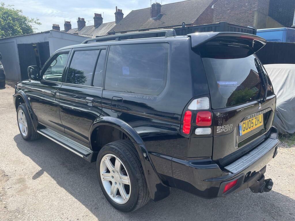 Mitsubishi Shogun Sport 2.5 Td Warrior Black #4