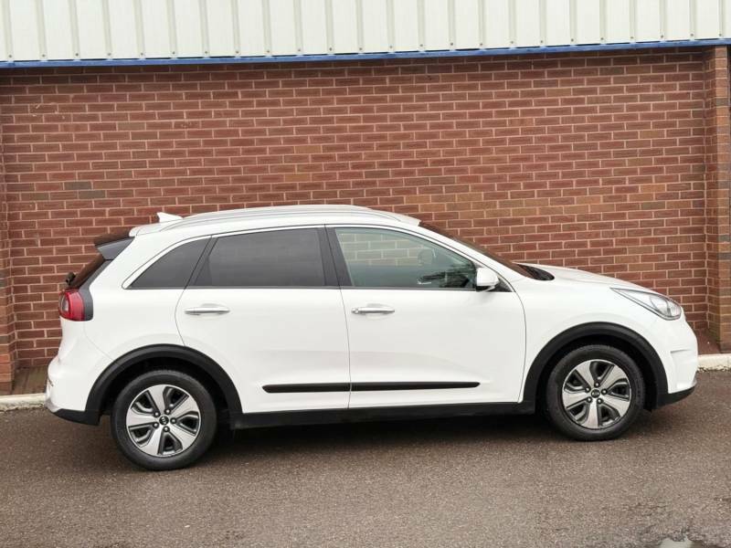 Kia Niro 1.6 Gdi Hybrid 2 Dct - 2019 19 LM19DFE White #4