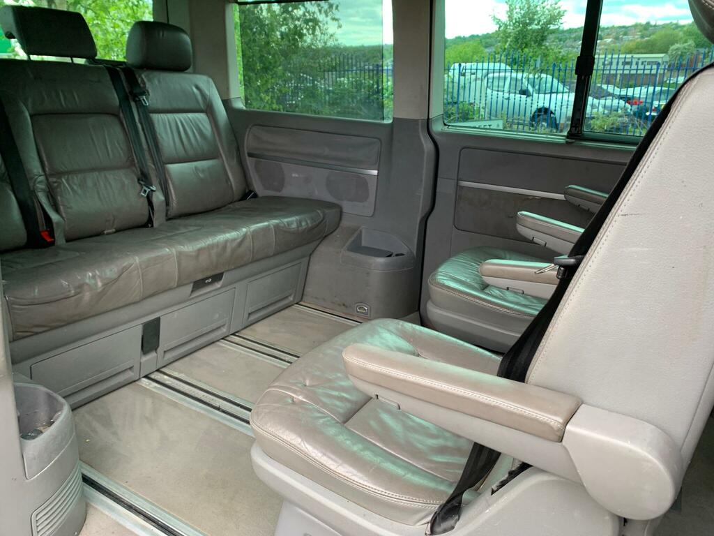 Volkswagen Caravelle Mpv Silver #16