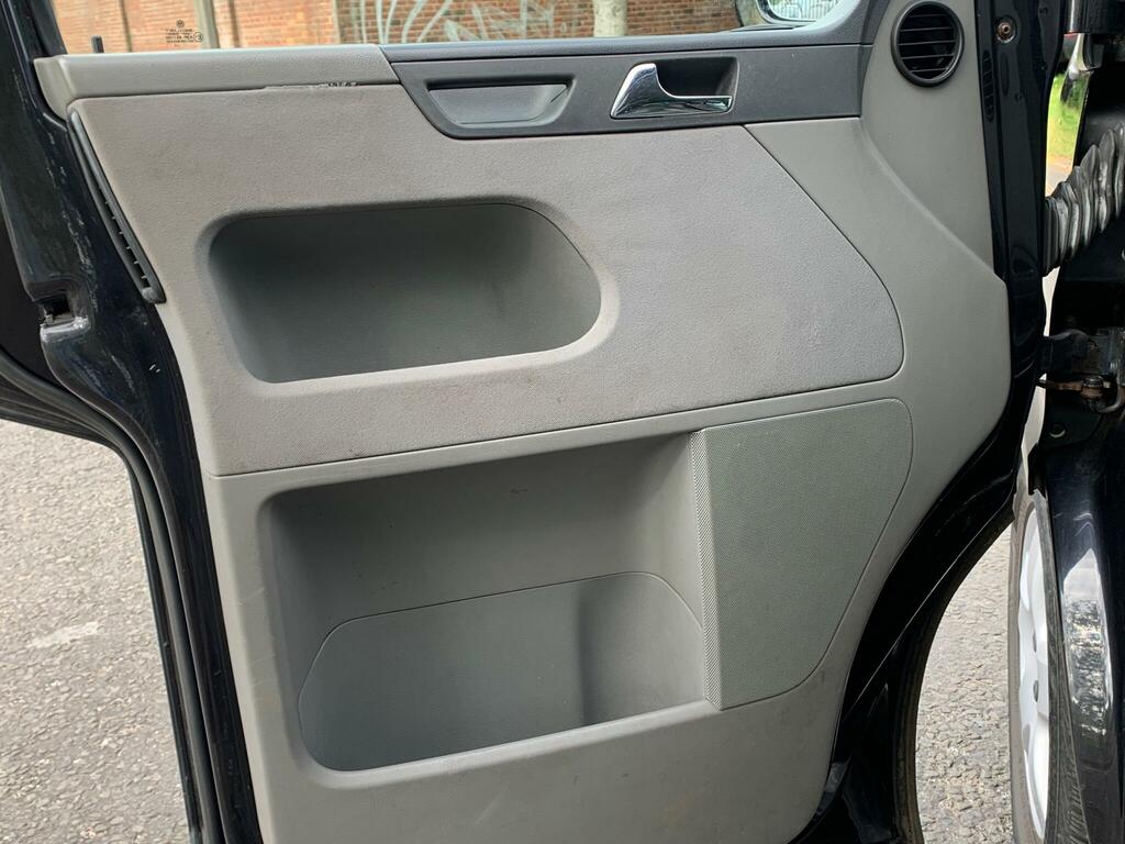 Volkswagen Caravelle Mpv Silver #23