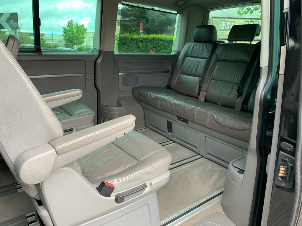 Volkswagen Caravelle Mpv Silver #20