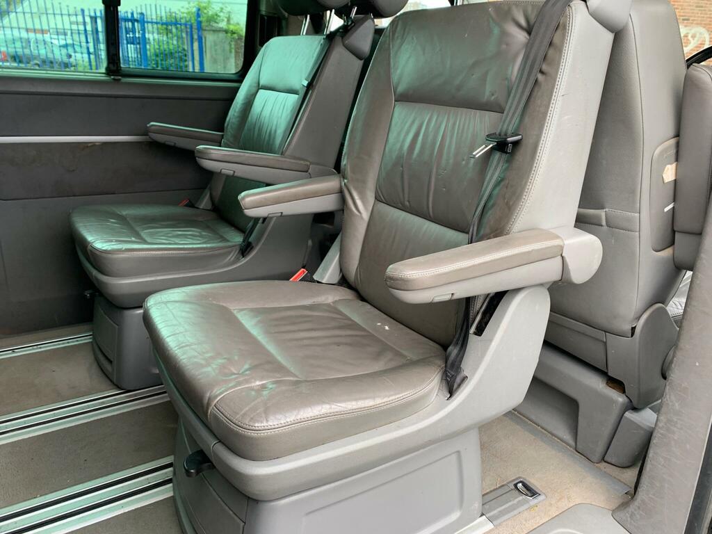 Volkswagen Caravelle Mpv Silver #15