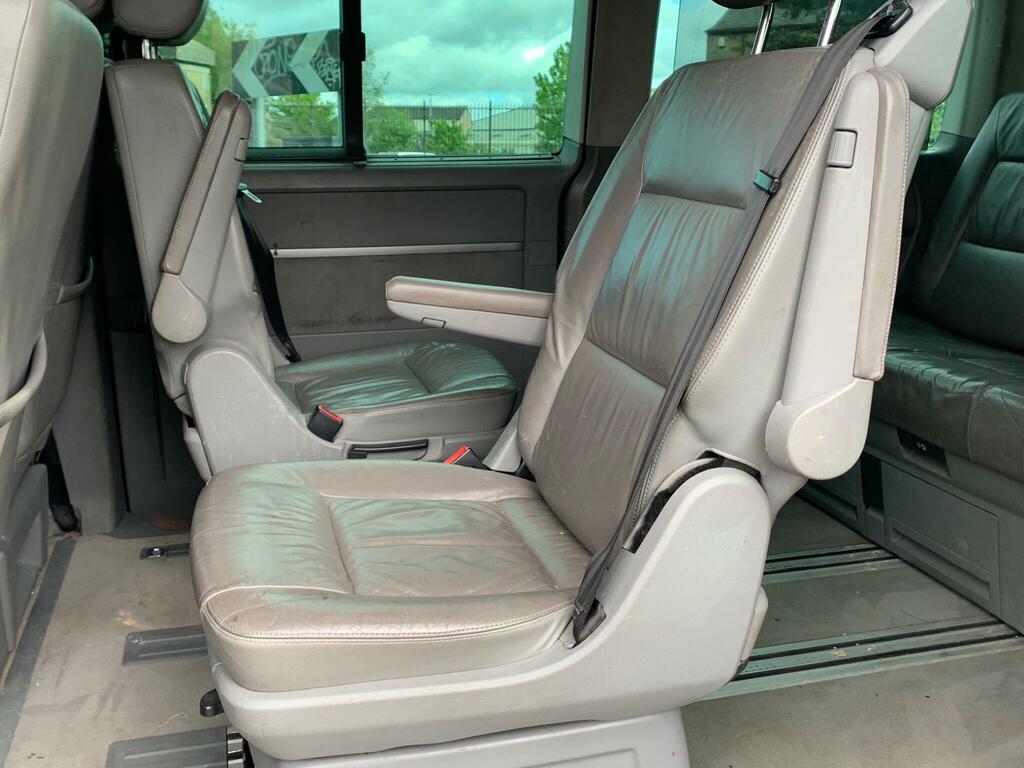 Volkswagen Caravelle Mpv Silver #18
