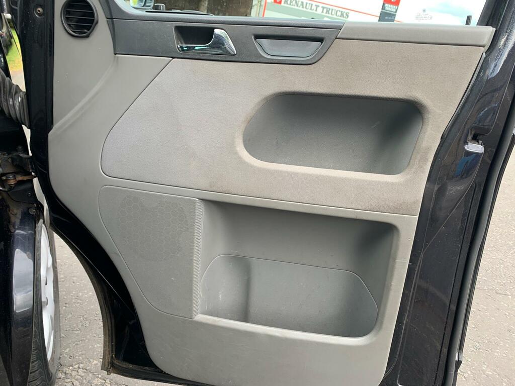 Volkswagen Caravelle Mpv Silver #24