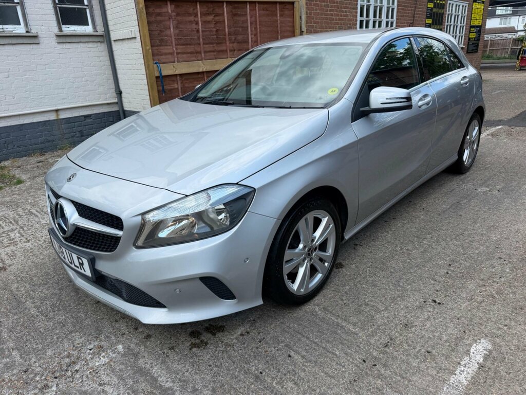 Mercedes-Benz A Class 1.5 A180d Sport Executive Euro 6 Ss Silver #3
