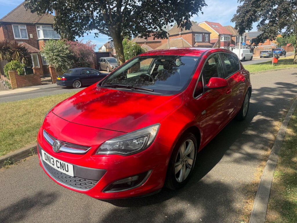 Vauxhall Astra 1.4T 16V Sri Euro 5 DN13CNU Red #3