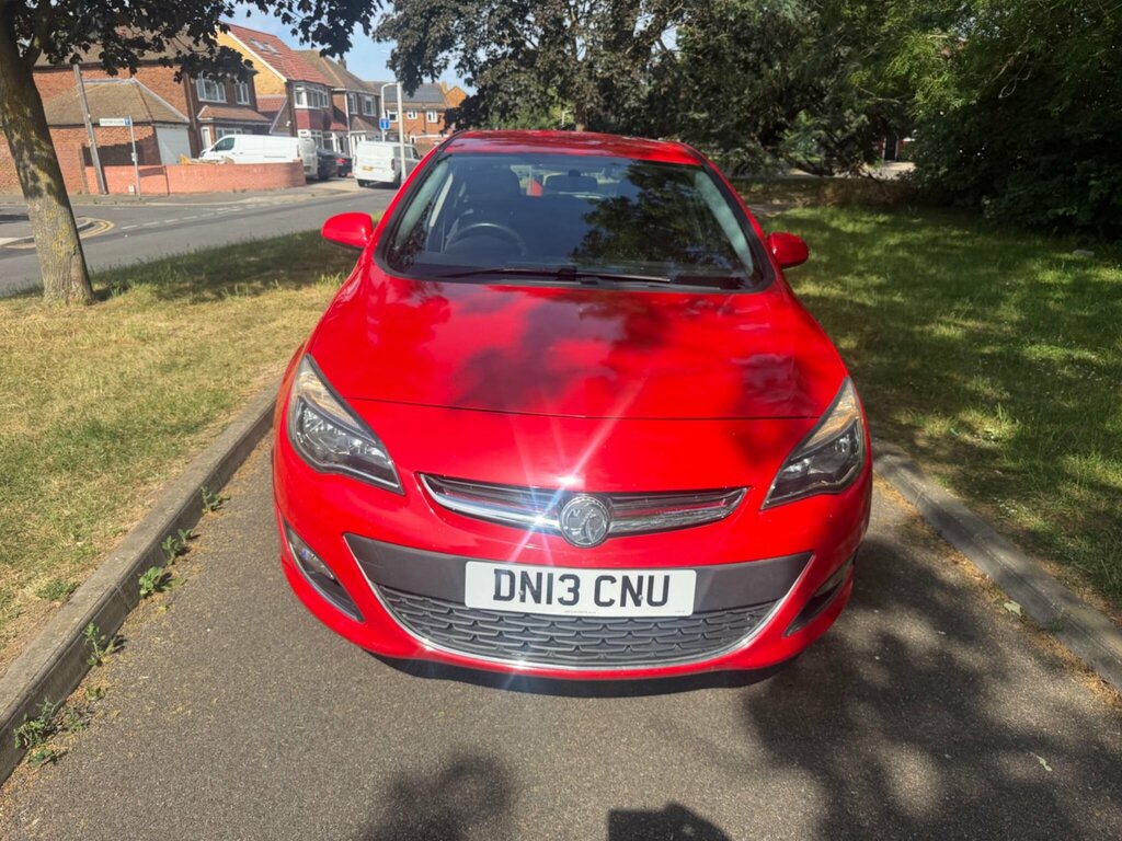 Vauxhall Astra 1.4T 16V Sri Euro 5 DN13CNU Red #2