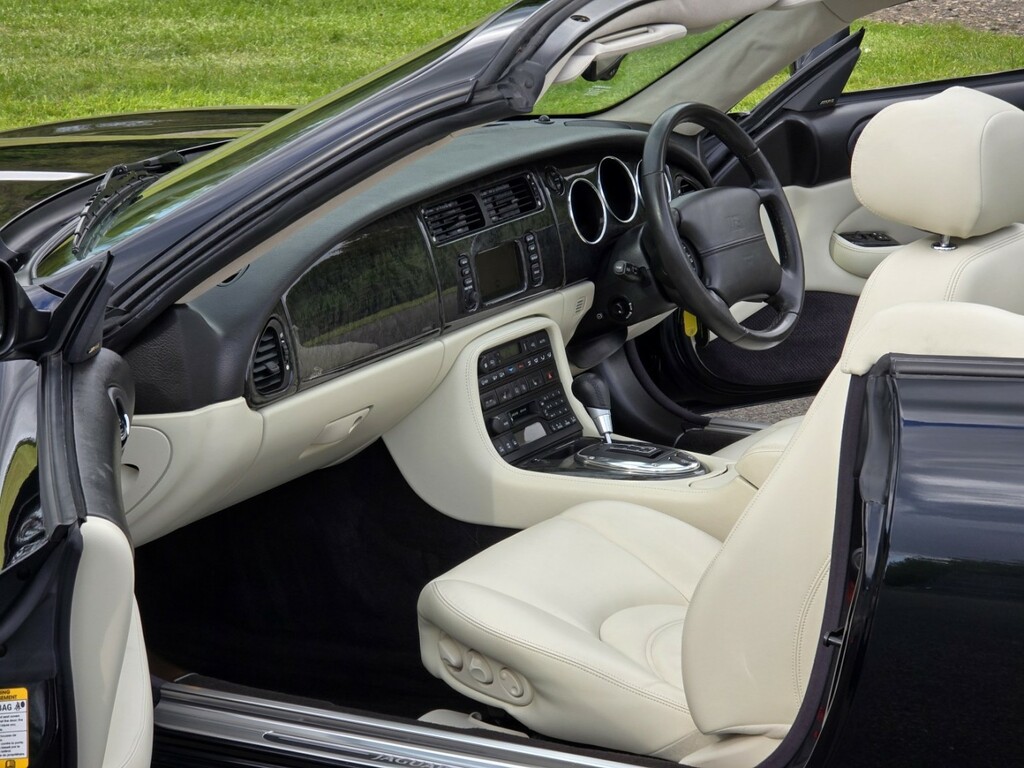 Jaguar XKR Xkr Convertible Silver #97
