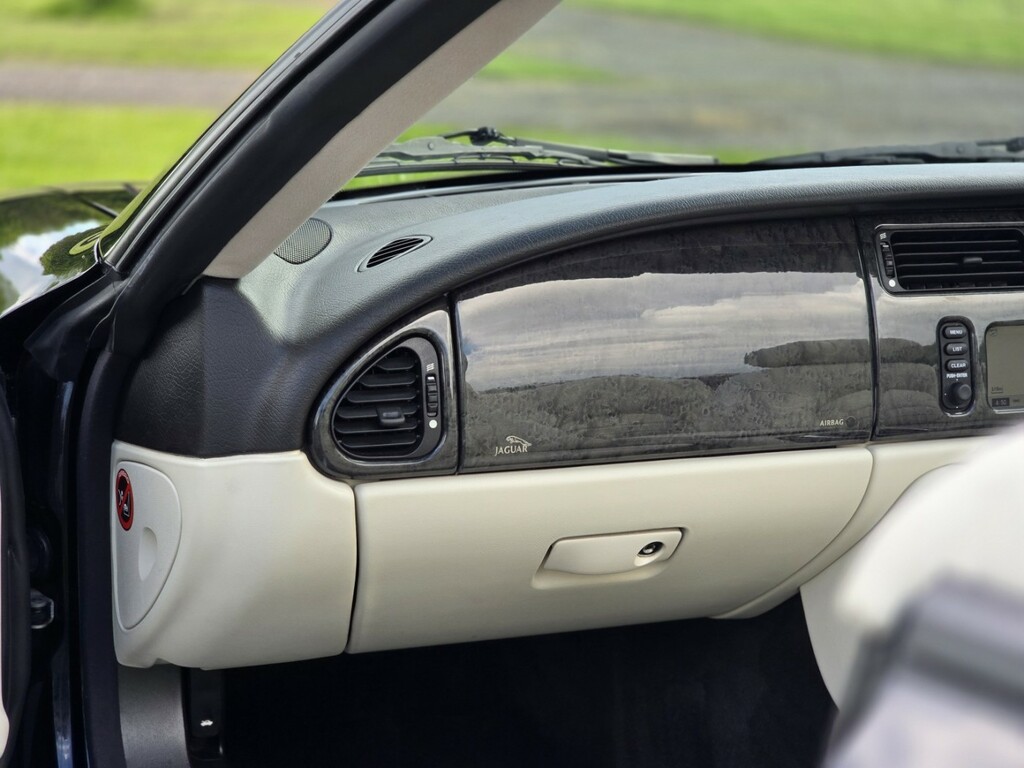 Jaguar XKR Xkr Convertible Silver #55