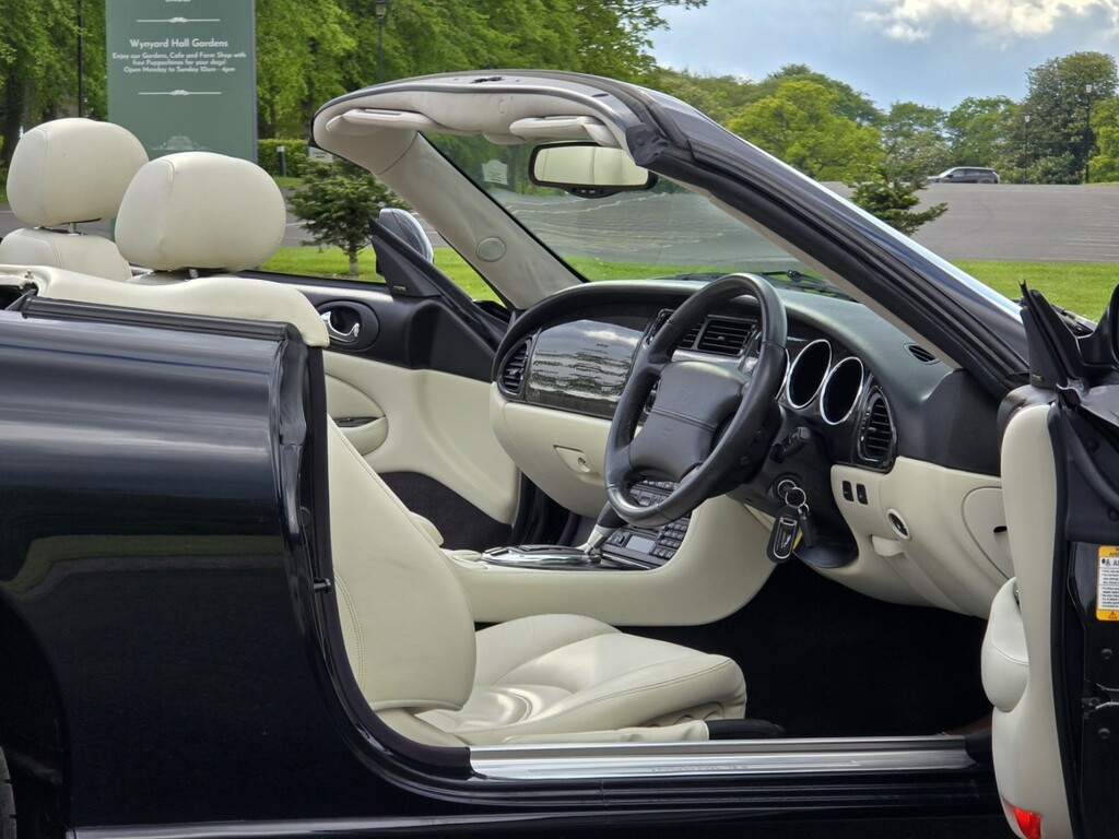 Jaguar XKR Xkr Convertible Silver #99