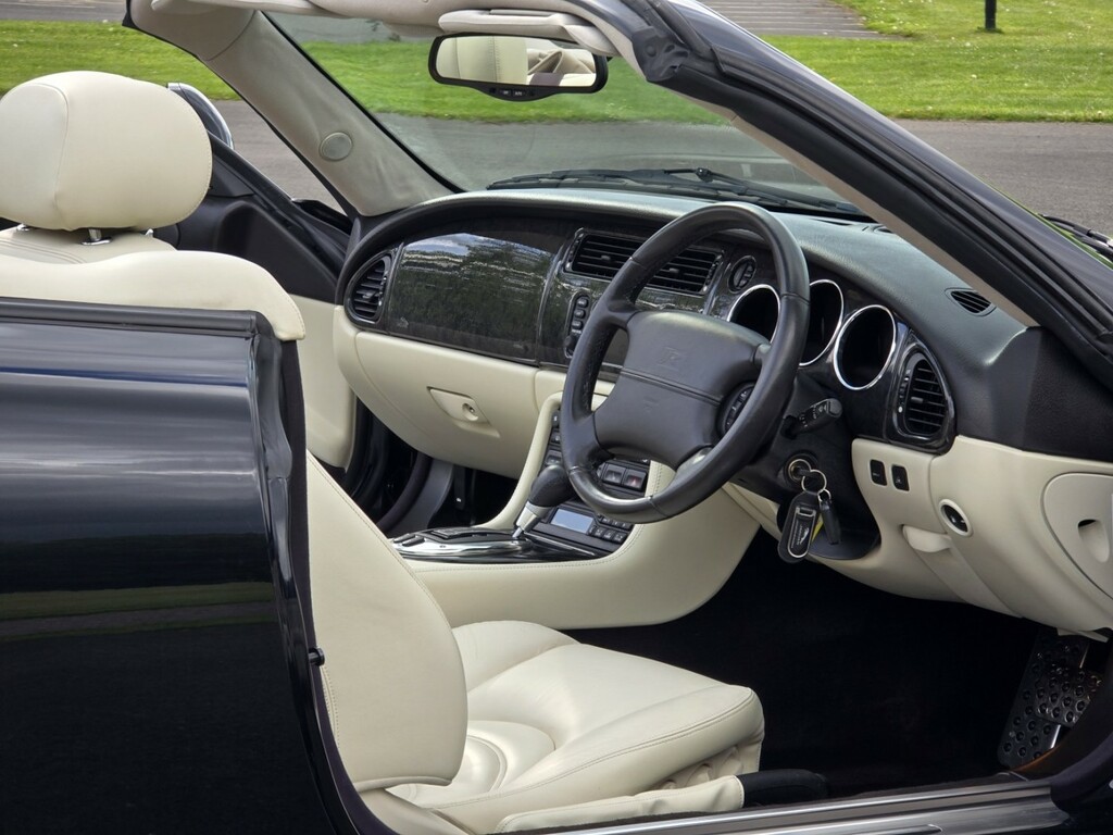 Jaguar XKR Xkr Convertible Silver #98