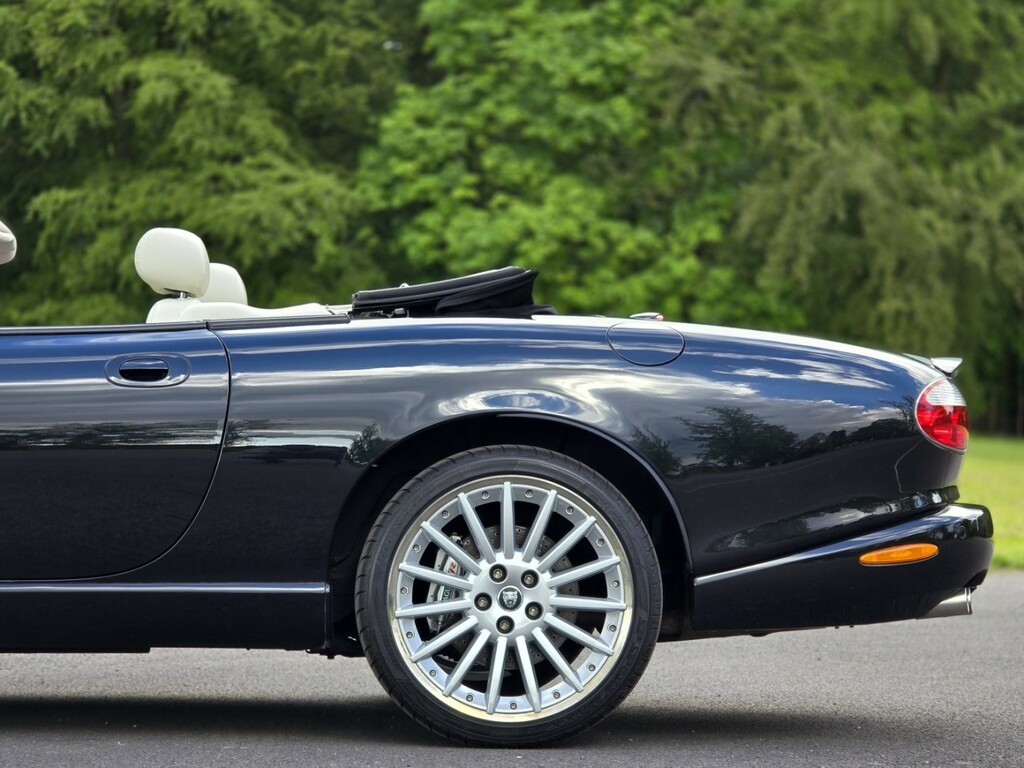 Jaguar XKR Xkr Convertible Silver #40