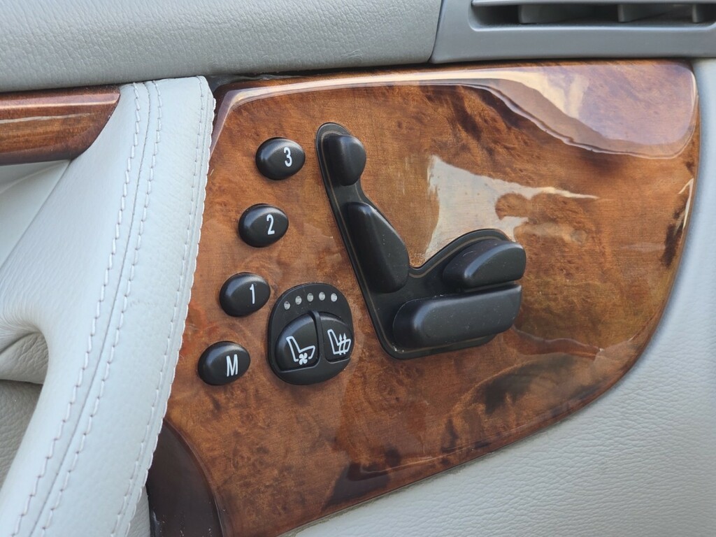 Mercedes-Benz CL 5.0 Cl500 Silver #37