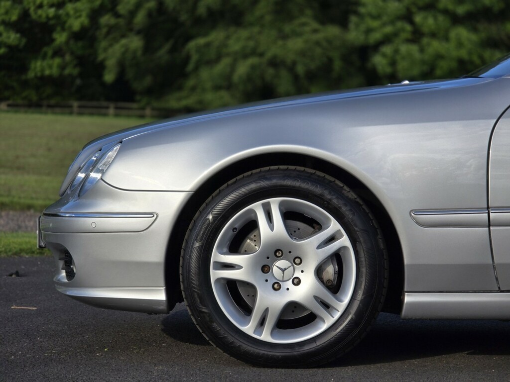 Mercedes-Benz CL 5.0 Cl500 Silver #24
