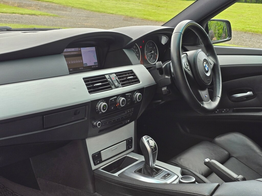 BMW 5 Series 3.0 530D M Sport Saloon Black #2