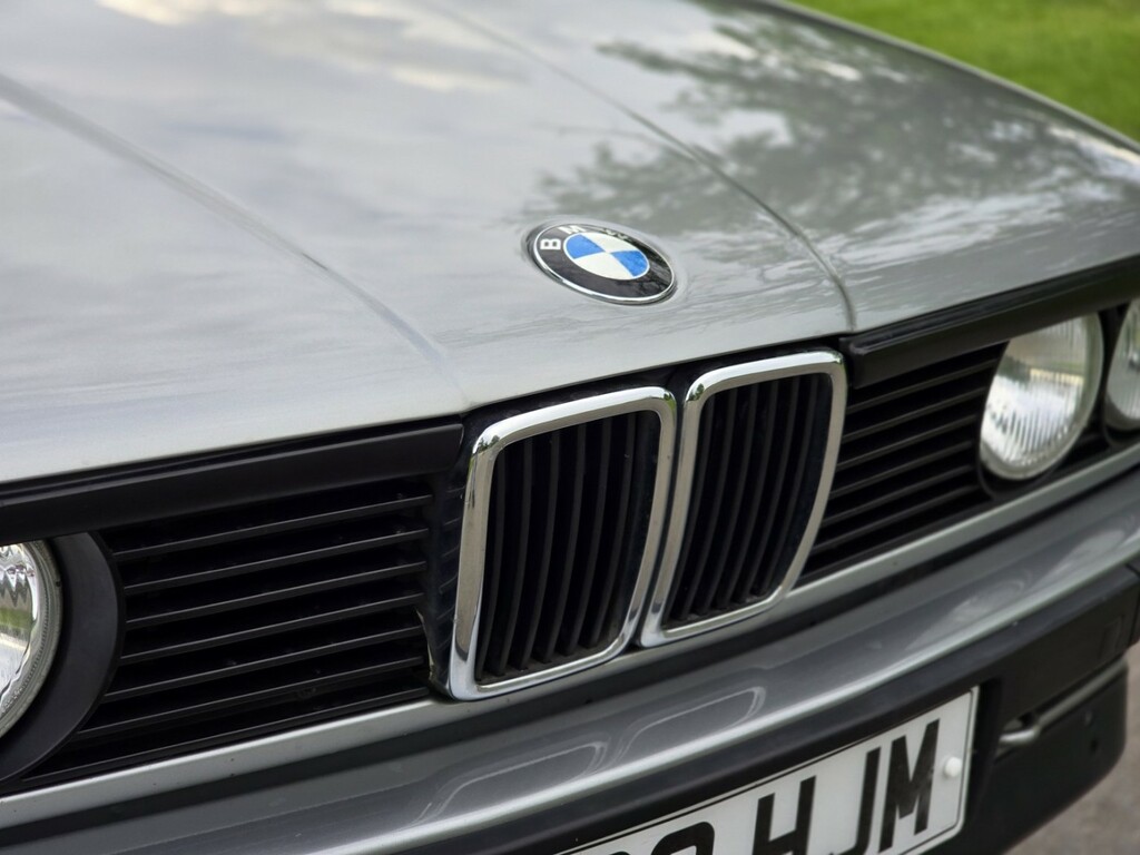 BMW 3 Series Hatchback Red #9