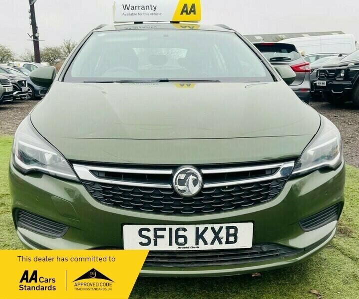 Vauxhall Astra For Sale In Upminster SF16KXB White #2