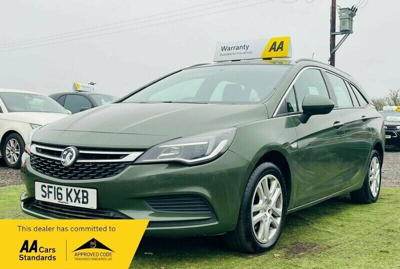 Vauxhall Astra For Sale In Upminster SF16KXB White #3