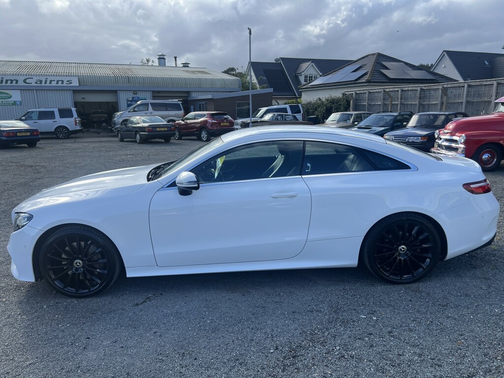 Mercedes-Benz E Class 2.0 E300 Amg Line Coupe WA18NMJ White #3