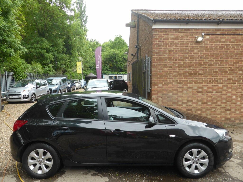 Vauxhall Astra 1.4I Design Hatchback Euro 6 10 DY65KDV Black #3