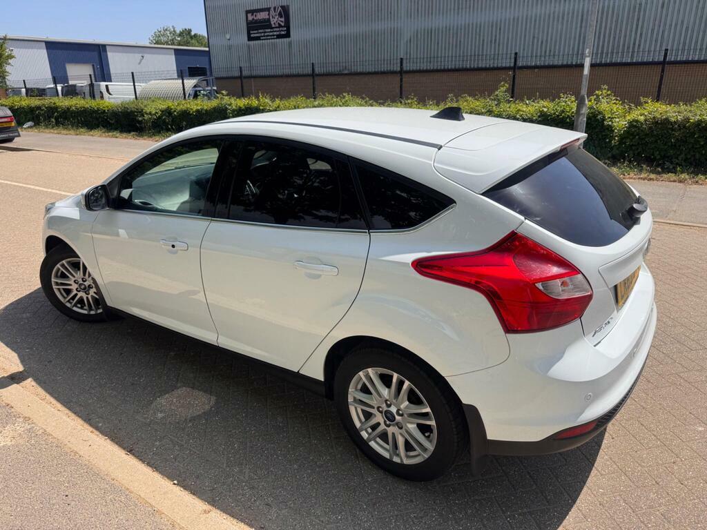 Ford Focus 1.0T Ecoboost Titanium Euro 5 S S LK63GVO White #4