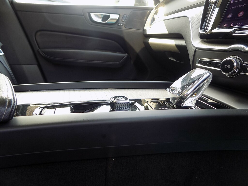 Volvo XC60 B4 Inscription Pro Awd KJ21WVX #6