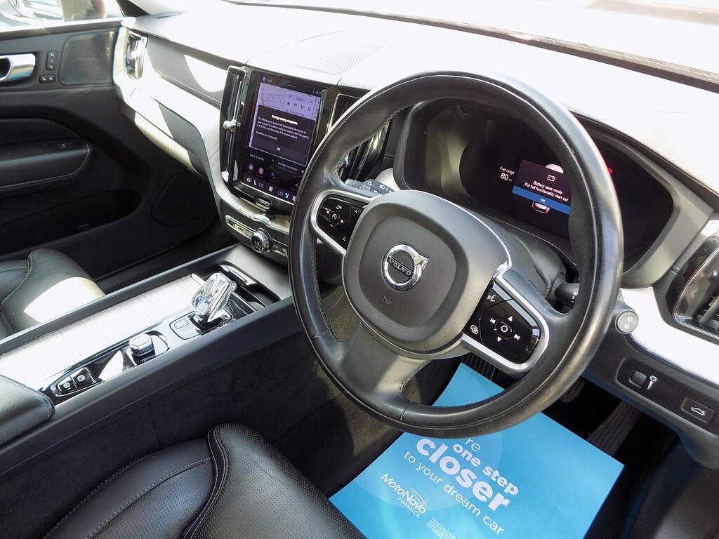 Volvo XC60 B4 Inscription Pro Awd KJ21WVX #2
