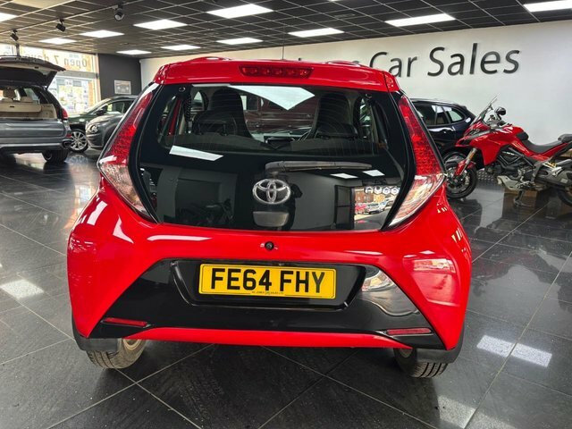 Toyota Aygo Vvt-i X-pression Hatchback FE64FHY Red #3