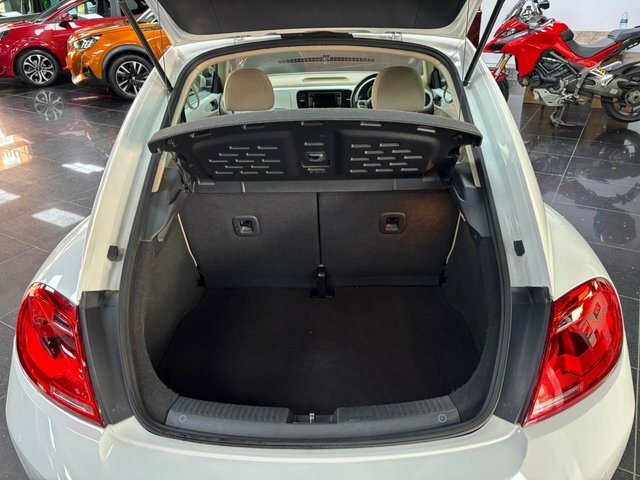 Volkswagen Beetle Tsi Design Hatchback CX62TKZ White #4