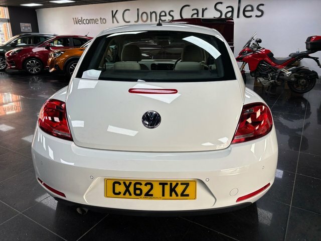 Volkswagen Beetle Tsi Design Hatchback CX62TKZ White #3