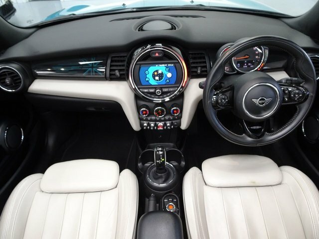 Mini Convertible 1.5 Cooper Exclusive Convertible Steptr Blue #2