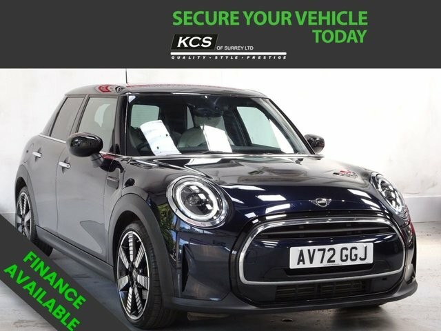Mini Hatch 1.5 Cooper Exclusive Hatchback Steptron Black