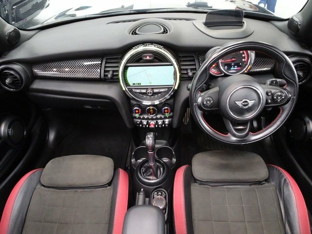 Mini Convertible 2.0 John Cooper Works Convertible Black